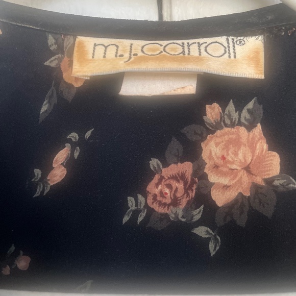 Vintage M.J. Carroll Black with Pink Rose print - Picture 7 of 7